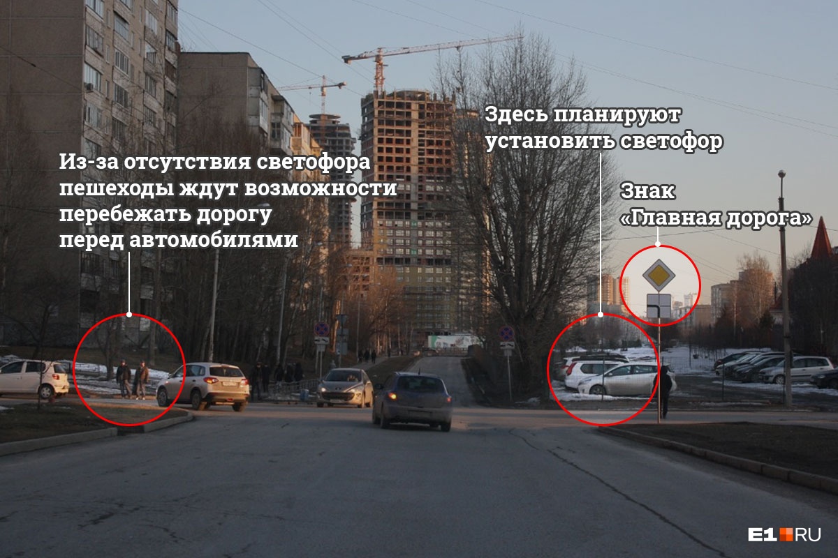 Перекресток Луначарского — Большакова, где горожанам не хватает светофора