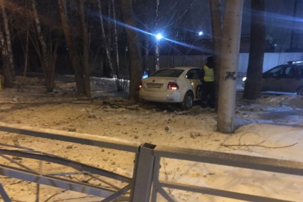 Водитель сбежал с места ДТП до приезда полиции Водитель сбежал с места ДТП до приезда полиции