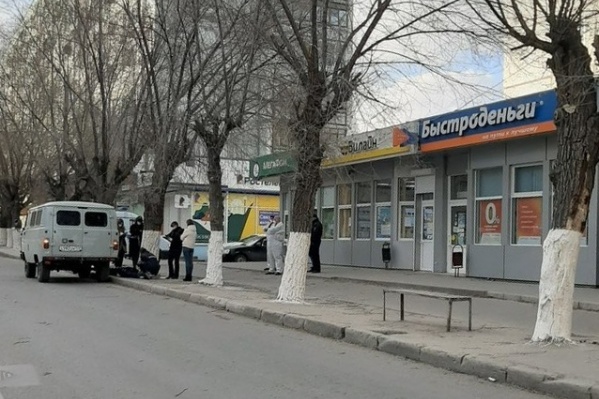 Спасти мужчину не удалось Спасти мужчину не удалось