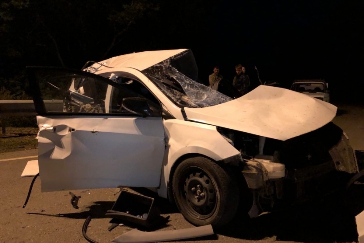 В аварии погибли водитель Hyundai Solaris и его 34-летняя жена В аварии погибли водитель Hyundai Solaris и его 34-летняя жена