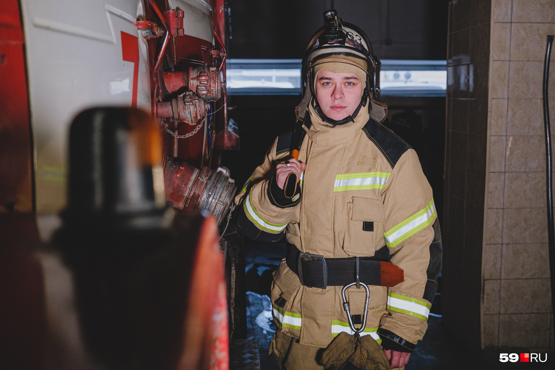 Ростиславу Железнову из Губахи всего <nobr class="_">21 год</nobr>, с <nobr class="_">18 лет</nobr> он служит пожарным в родном городе