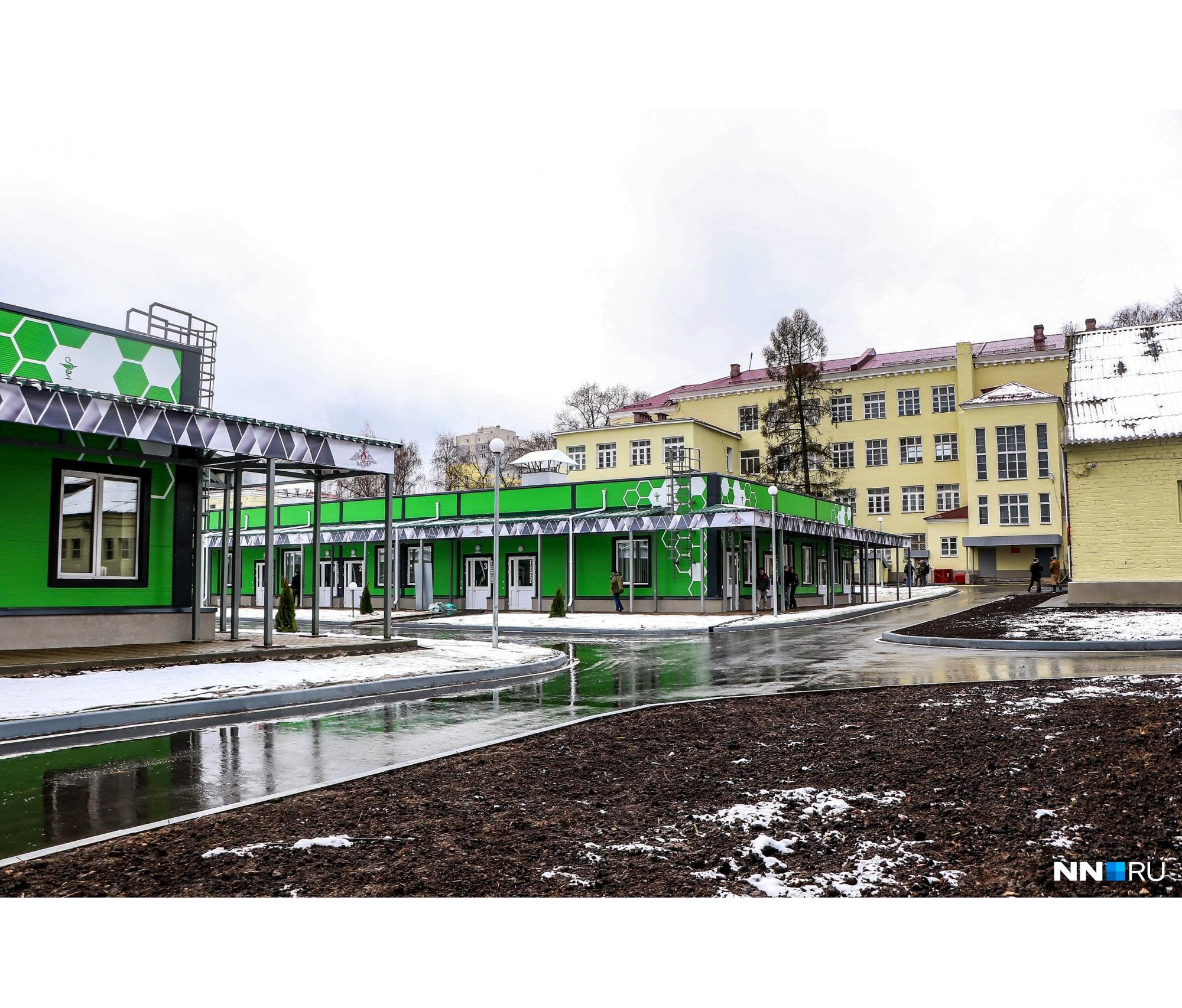 Модульное здание уже полностью готово, работы были проведены и на территории Модульное здание уже полностью готово, работы были проведены и на территории