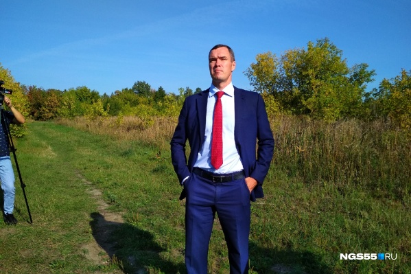 Илья Лобов осматривает владения дендросада Илья Лобов осматривает владения дендросада