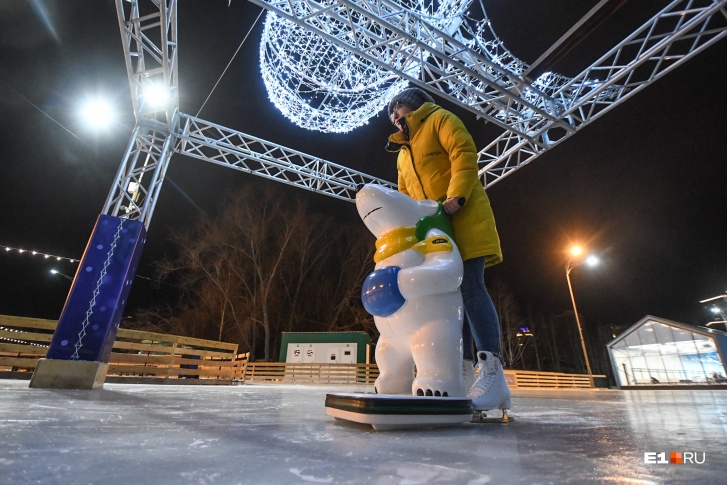 В Екатеринбурге и рядом с ним довольно много интересных мест, где можно повеселиться на свежем воздухе
