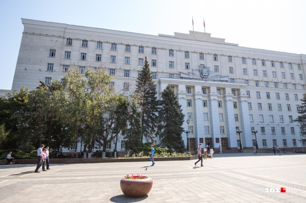 Исполнитель опросит не менее тысячи жителей региона Исполнитель опросит не менее тысячи жителей региона