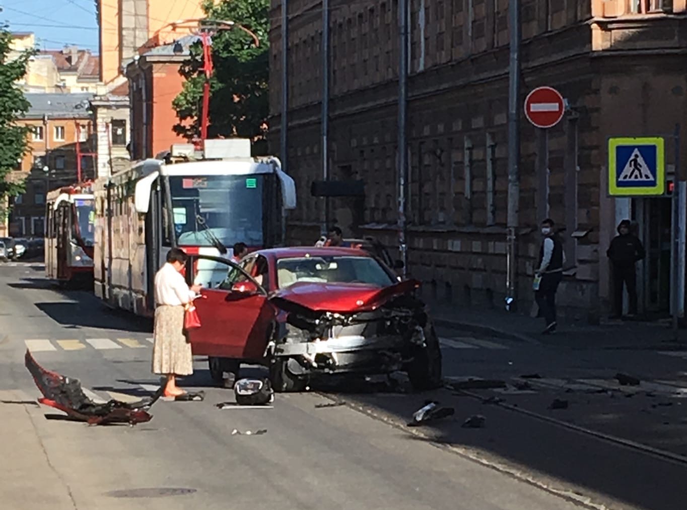 Аварии в спб сегодня. ДТП Санкт Петербург Мерседес. Автокатастрофа в центре Санкт Петербурга. ДТП пять машин в Санкт-Петербурге.