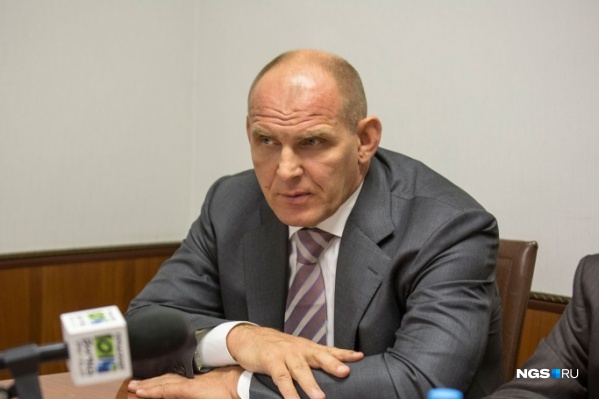Полномочия Карелина в Госдуме должны были продлиться до 2021 года Полномочия Карелина в Госдуме должны были продлиться до 2021 года