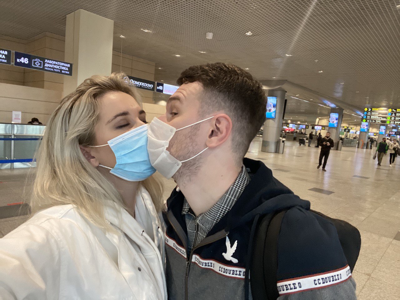 Из-за пандемии Алина не видела мужа 7 месяцев Из-за пандемии Алина не видела мужа 7 месяцев