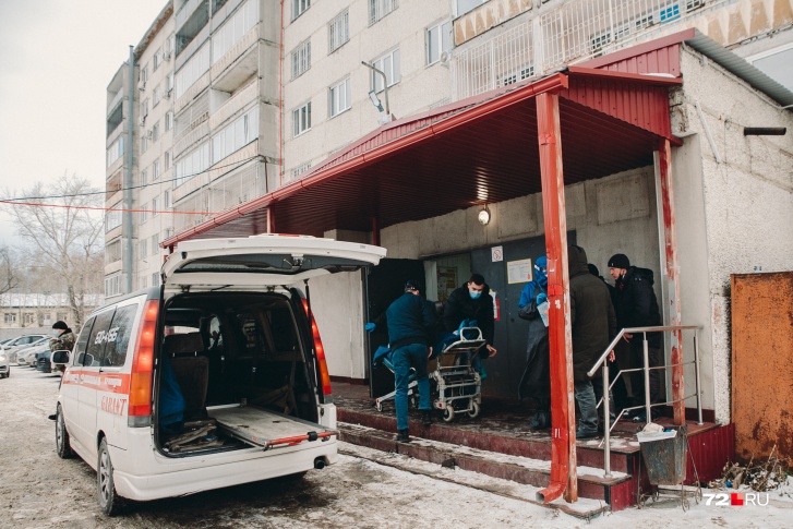 При этом, по официальным данным, в регионе — девять случаев заражения штаммом омикрон При этом, по официальным данным, в регионе — девять случаев заражения штаммом омикрон