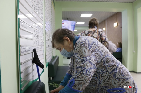 Глава Минздрава Поморья попросил северян помочь снизить нагрузку на систему здравоохранения и при определенных условиях не вызывать докторов домой Глава Минздрава Поморья попросил северян помочь снизить нагрузку на систему здравоохранения и при определенных условиях не вызывать докторов домой