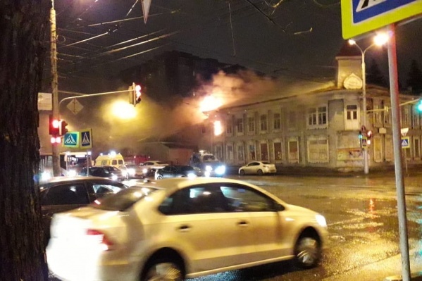 Уфимцы считают, что на месте сгоревшего дома появится многоэтажка Уфимцы считают, что на месте сгоревшего дома появится многоэтажка