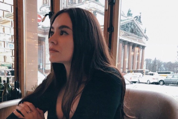 Марине не сделали ни одного теста на коронавирус бесплатно, но она всё равно безумно благодарна врачам. Почитайте ее колонку, и вы поймете почему Марине не сделали ни одного теста на коронавирус бесплатно, но она всё равно безумно благодарна врачам. Почитайте ее колонку, и вы поймете почему