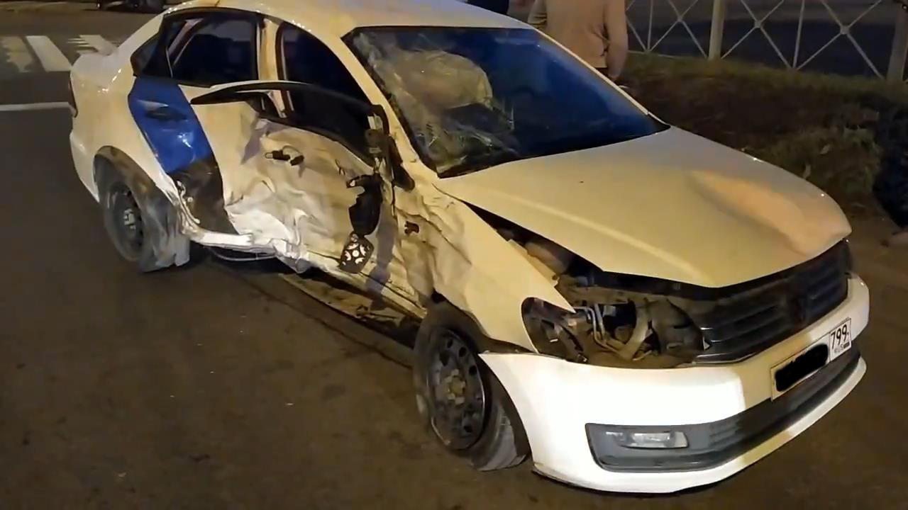 Скриншот видео из группы <a href="https://vk.com/wall-68471405_13390754" target="_blank" class="_">«ДТП и ЧП | Санкт-Петербург»</a>