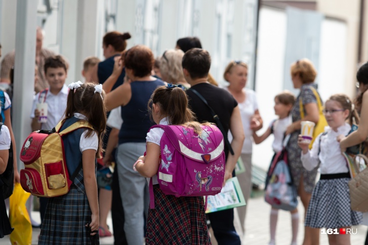 Школьные линейки в 2020 году пройдут только для первоклашек в Ростовской области