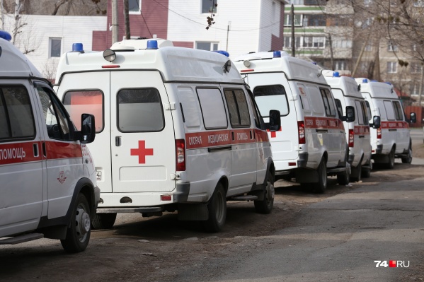 Два самых больших очага в Челябинской области сейчас — в Златоусте и в Магнитогорске. В первом случае «выстрелила» местная больница, во втором — уличный рынок Два самых больших очага в Челябинской области сейчас — в Златоусте и в Магнитогорске. В первом случае «выстрелила» местная больница, во втором — уличный рынок