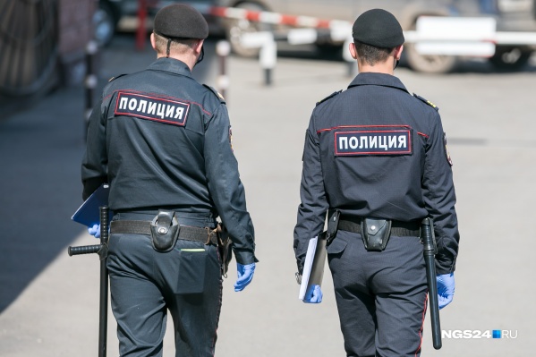 В полиции считают, что преступность снизилась, потому что люди сидят по домам, а нарядов на улицах, наоборот, стало больше В полиции считают, что преступность снизилась, потому что люди сидят по домам, а нарядов на улицах, наоборот, стало больше