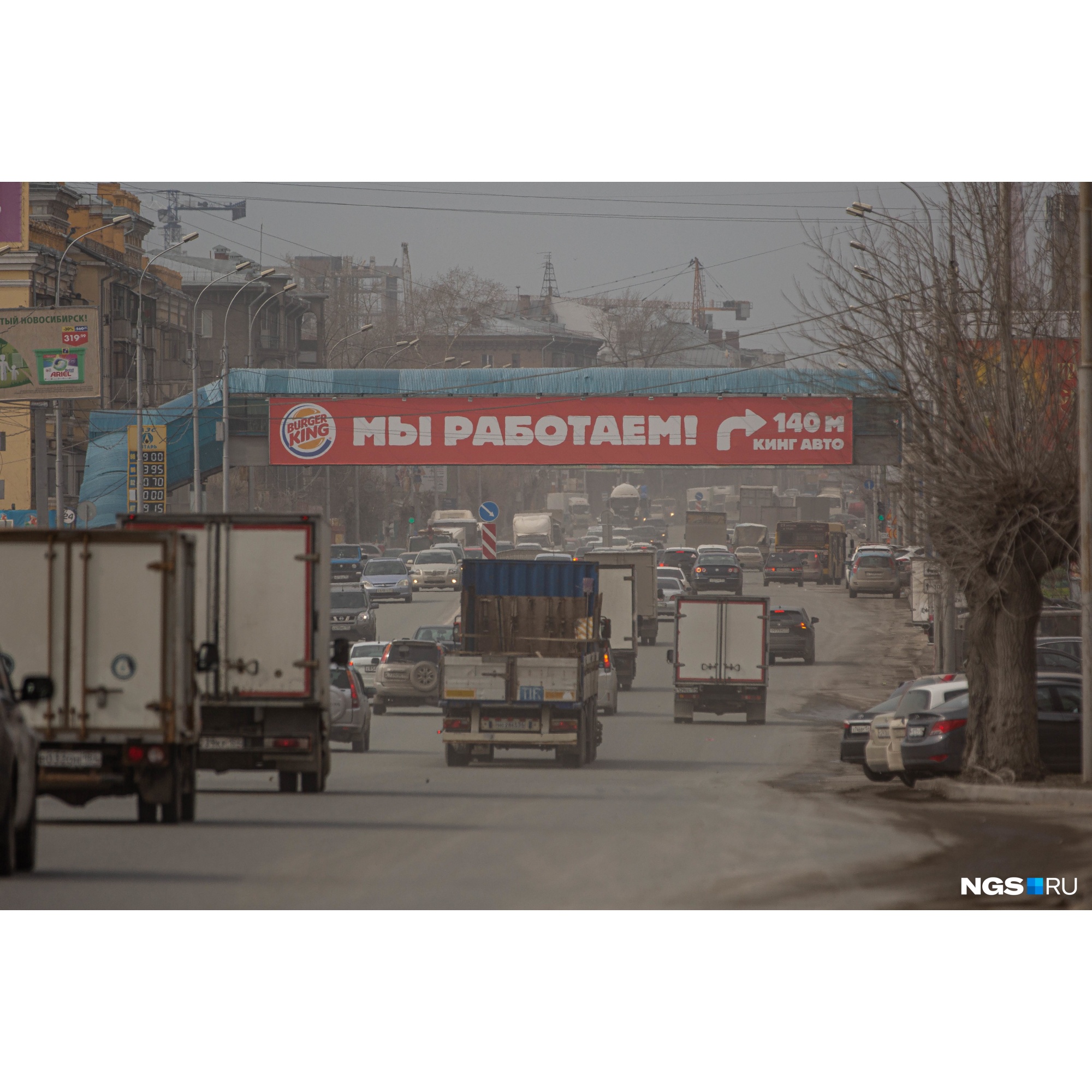 Но пыль вернулась. Вот так, например, сегодня выглядел пыльный ад на Большевистской Но пыль вернулась. Вот так, например, сегодня выглядел пыльный ад на Большевистской
