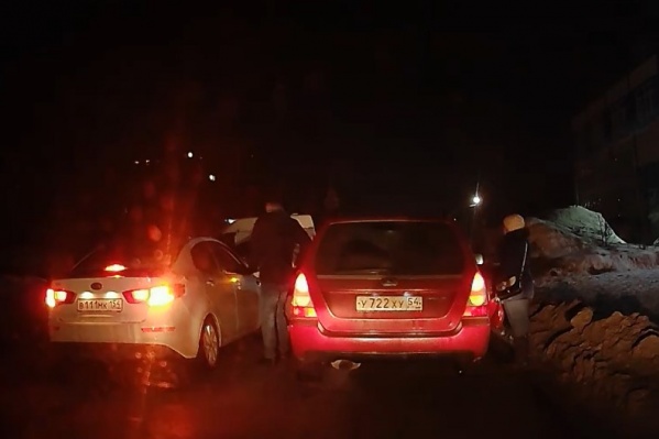 Инцидент произошёл на улице Автогенной в Октябрьском районе поздним вечером 1 марта Инцидент произошёл на улице Автогенной в Октябрьском районе поздним вечером 1 марта