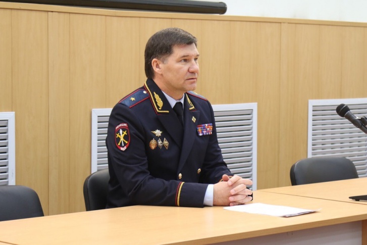Юрий Алтынов прослужил в полиции <nobr class="_">33 года</nobr>, тюменское ведомство он возглавлял с <nobr class="_">2014 года</nobr> Юрий Алтынов прослужил в полиции <nobr class="_">33 года</nobr>, тюменское ведомство он возглавлял с <nobr class="_">2014 года</nobr>