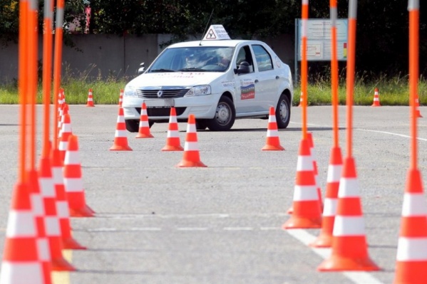 В Зауралье двум работникам автошколы грозит до девяти лет колонии за коммерческий подкуп бизнесмена В Зауралье двум работникам автошколы грозит до девяти лет колонии за коммерческий подкуп бизнесмена