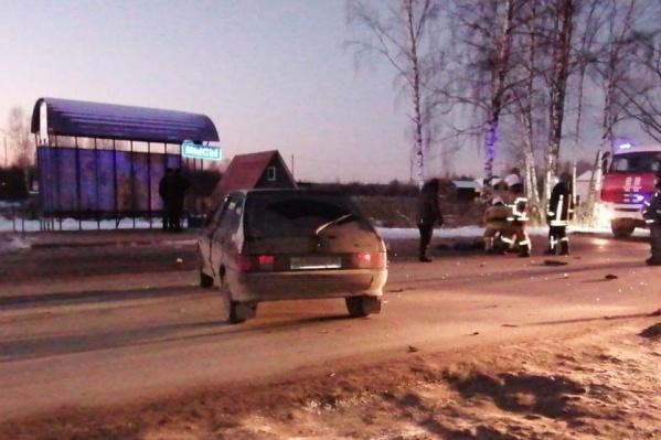 Авария произошла неподалеку от автобусной остановки Авария произошла неподалеку от автобусной остановки