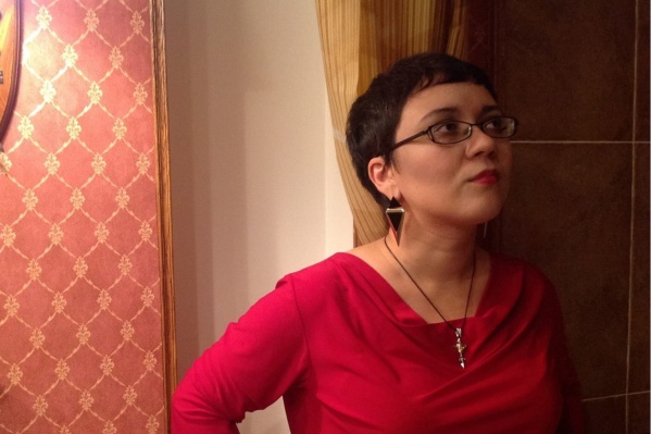 Активистка выступает в защиту парка Активистка выступает в защиту парка