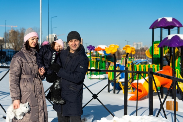Семья Вороновых долго искала новую идеальную квартиру по всему городу, а нашла недалеко от своего старого дома Семья Вороновых долго искала новую идеальную квартиру по всему городу, а нашла недалеко от своего старого дома