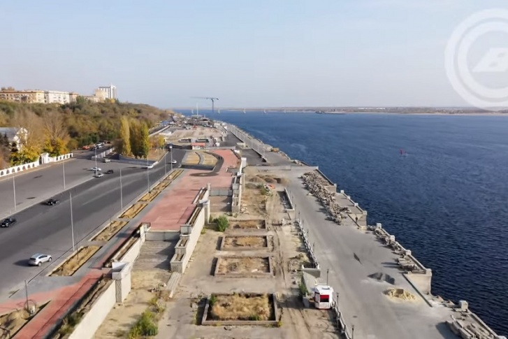 Ни одного дерева на всем протяжении от речного порта до БК-31 Ни одного дерева на всем протяжении от речного порта до БК-31