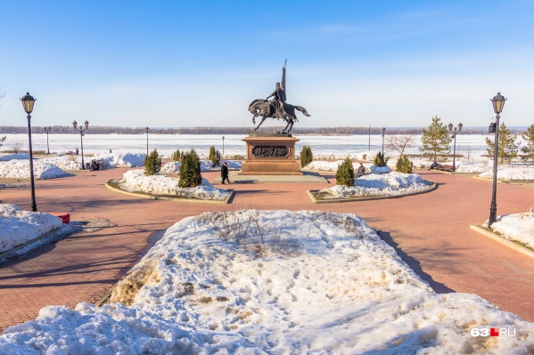 По мнению Алексея Пивоварова, в Самаре очень красивая набережная. И тут мы с ним полностью согласны По мнению Алексея Пивоварова, в Самаре очень красивая набережная. И тут мы с ним полностью согласны