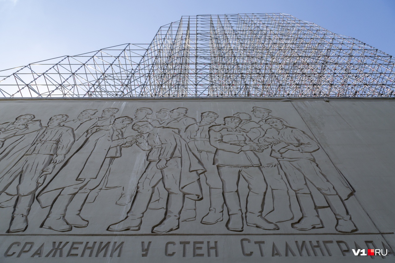 Ажурные конструкции устремляются в небо Ажурные конструкции устремляются в небо
