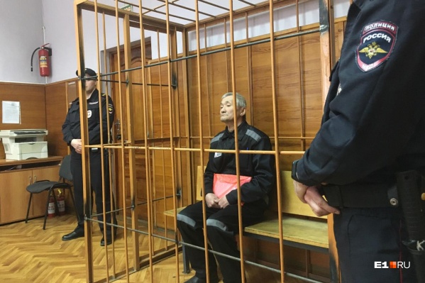 Амангельды Жангаулов в Верх-Исетском районном суде Амангельды Жангаулов в Верх-Исетском районном суде