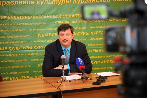 Владимир Бабин уволен с поста начальника управления культуры Владимир Бабин уволен с поста начальника управления культуры
