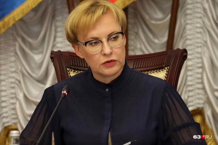 По словам мэра Самары Елены Лапушкиной, в вопросе сокращения числа бродячих собак чиновники работают на перспективу По словам мэра Самары Елены Лапушкиной, в вопросе сокращения числа бродячих собак чиновники работают на перспективу
