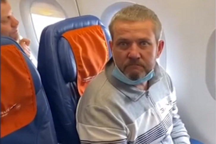 Алексей Лагунин во время экстрадиции в Россию Алексей Лагунин во время экстрадиции в Россию