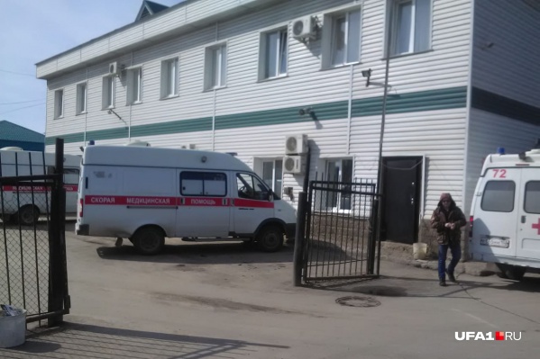 Водители демской подстанции скорой помощи говорят, что оплату за свой труд не видели несколько месяцев Водители демской подстанции скорой помощи говорят, что оплату за свой труд не видели несколько месяцев