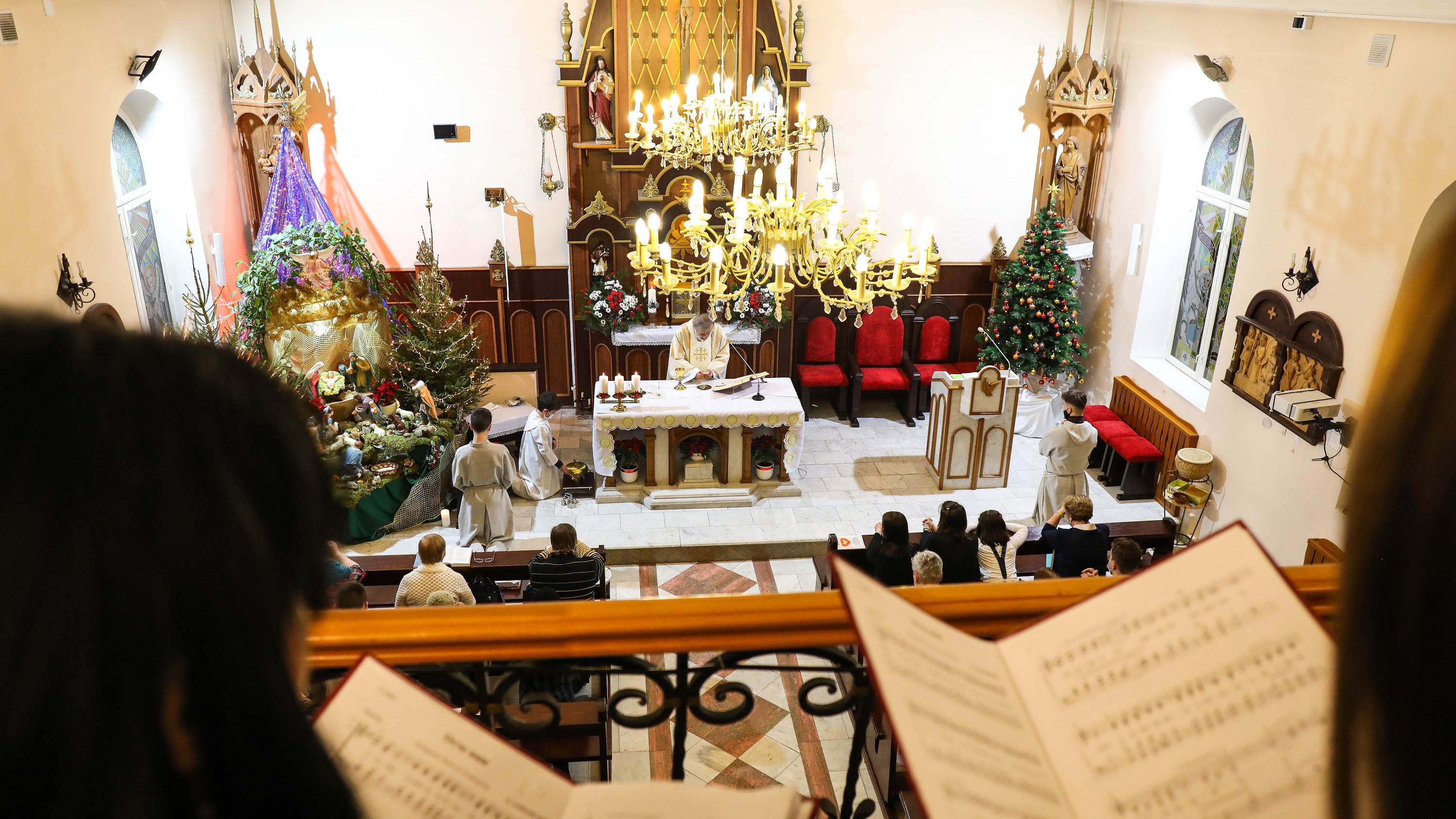 Вертеп, причастие и иностранцы: как католики Тюмени встретили Рождество