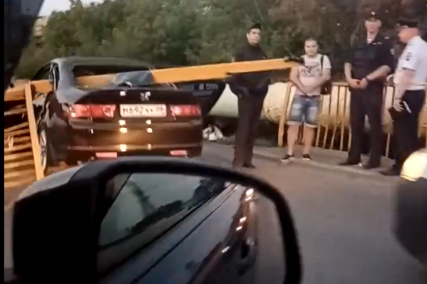 Курганцы в соцсетях отметили, что водителю иномарки очень повезло Курганцы в соцсетях отметили, что водителю иномарки очень повезло