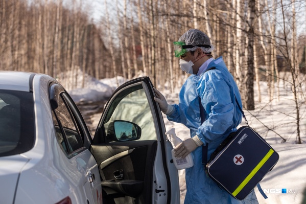По распоряжению губернатора региона, <a href="https://news.ngs.ru/more/69049801/" target="_blank" class="_">врачам предоставляют такси</a> для подобных выездов По распоряжению губернатора региона, <a href="https://news.ngs.ru/more/69049801/" target="_blank" class="_">врачам предоставляют такси</a> для подобных выездов