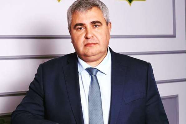 Мэр еще одного кузбасского города заболел коронавирусом. Лечиться он решил по телефону