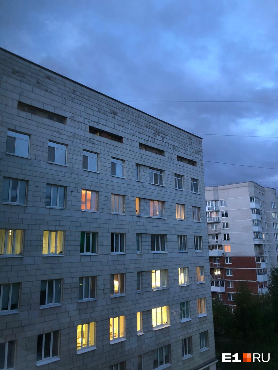 Немного вида из окна госпиталя Немного вида из окна госпиталя