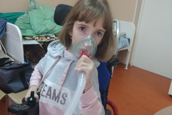 Малышка не может передвигаться без коляски Малышка не может передвигаться без коляски 