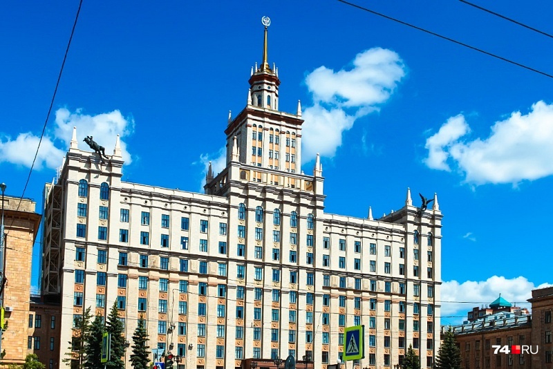 В крупные вузы Челябинска стянули силовиков из-за сообщений о минировании