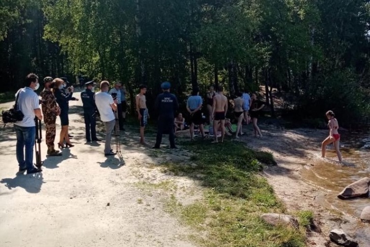 Мужчина реанимировал ребёнка, который захлебнулся водой и уже не дышал Мужчина реанимировал ребёнка, который захлебнулся водой и уже не дышал
