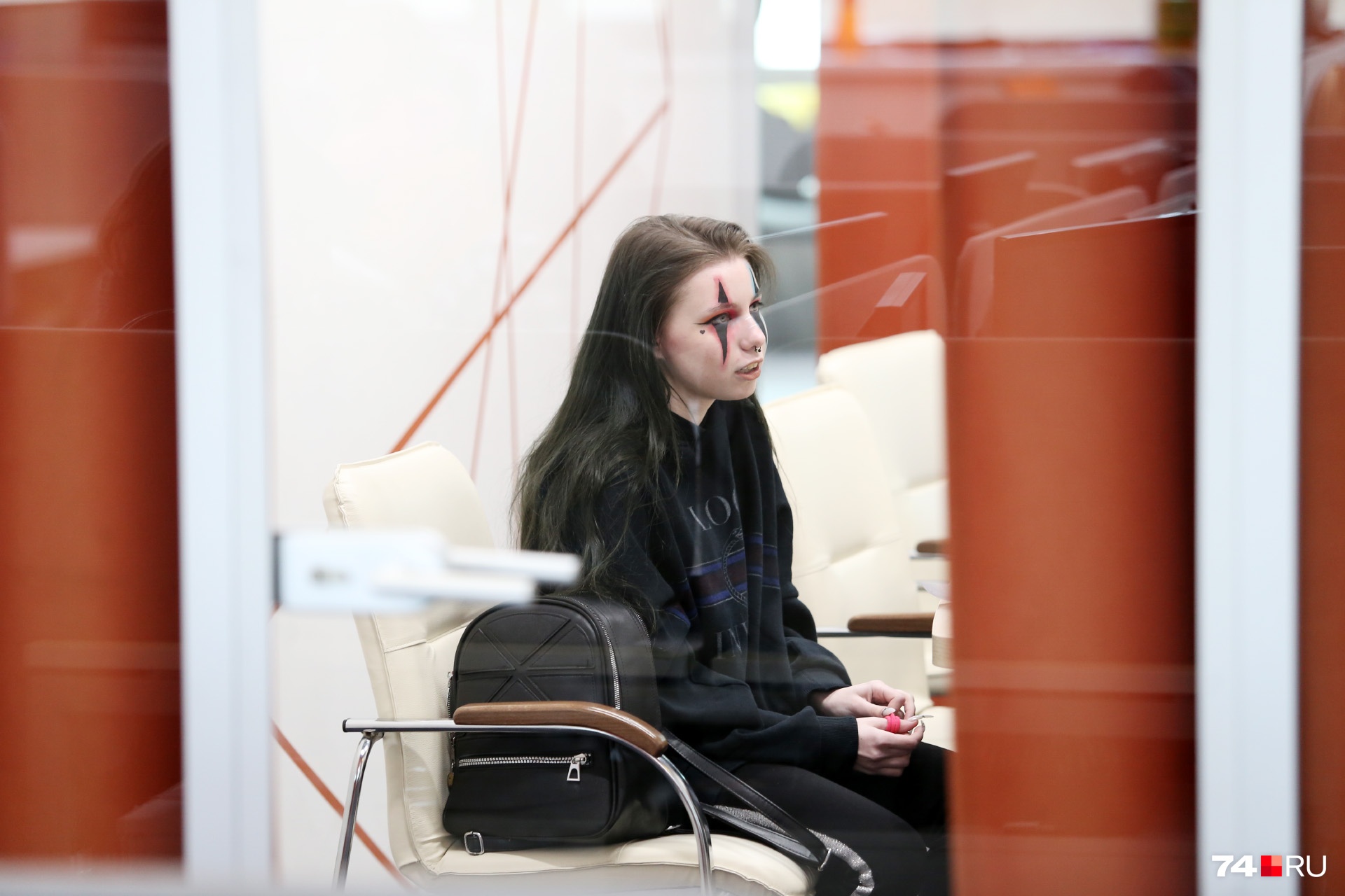 В общении Анастасия Романова производит впечатление скромной девочки В общении Анастасия Романова производит впечатление скромной девочки