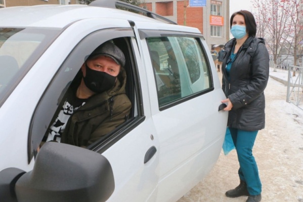 118 автомобилей отдали медикам из автопарков правительства и мэрии 118 автомобилей отдали медикам из автопарков правительства и мэрии