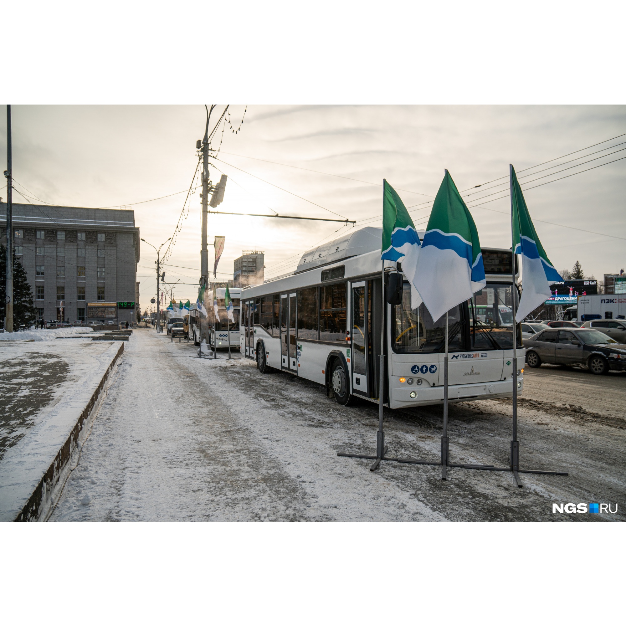 Все 15 автобусов будут работать на маршрутах <nobr class="_">№ 54</nobr> и частично <nobr class="_">№ 72</nobr>, 68 и 36 Все 15 автобусов будут работать на маршрутах <nobr class="_">№ 54</nobr> и частично <nobr class="_">№ 72</nobr>, 68 и 36