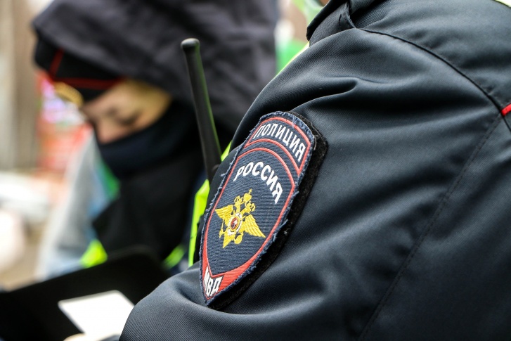 Правоохранители полагают, что в махинации участвовала целая группа чиновников министерства Правоохранители полагают, что в махинации участвовала целая группа чиновников министерства