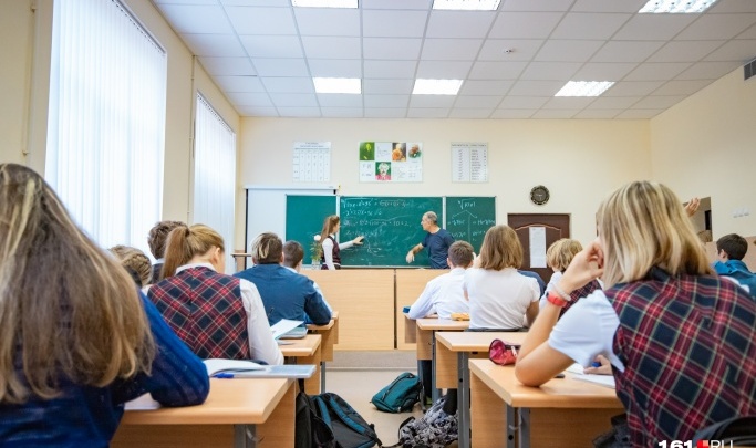 В Ростовской области восемь выпускников сдали по два ЕГЭ на 100 баллов