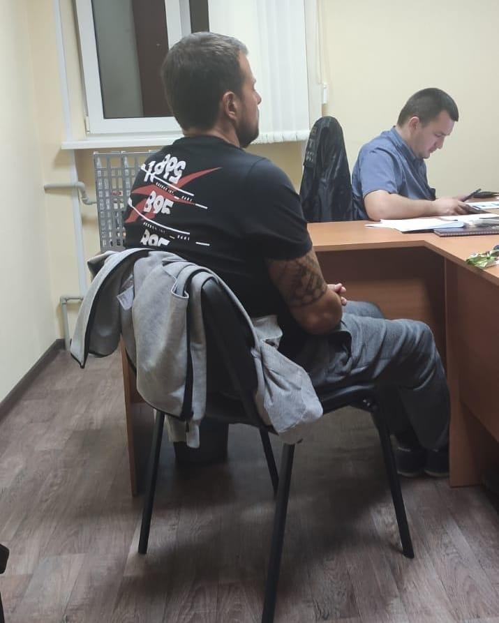 40-летнего подозреваемого — гендиректора сети частных домов престарелых — задержали в начале октября, и поначалу от дачи показаний он отказался 40-летнего подозреваемого — гендиректора сети частных домов престарелых — задержали в начале октября, и поначалу от дачи показаний он отказался
