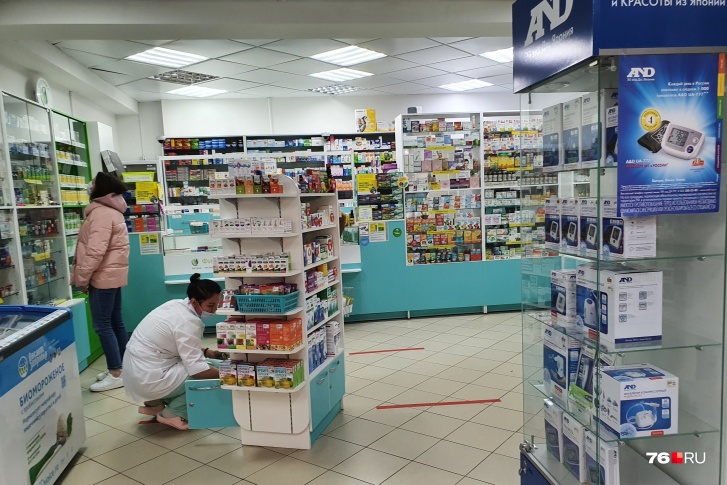 Три аптеки пострадали от действий грабителя в Ярославле
